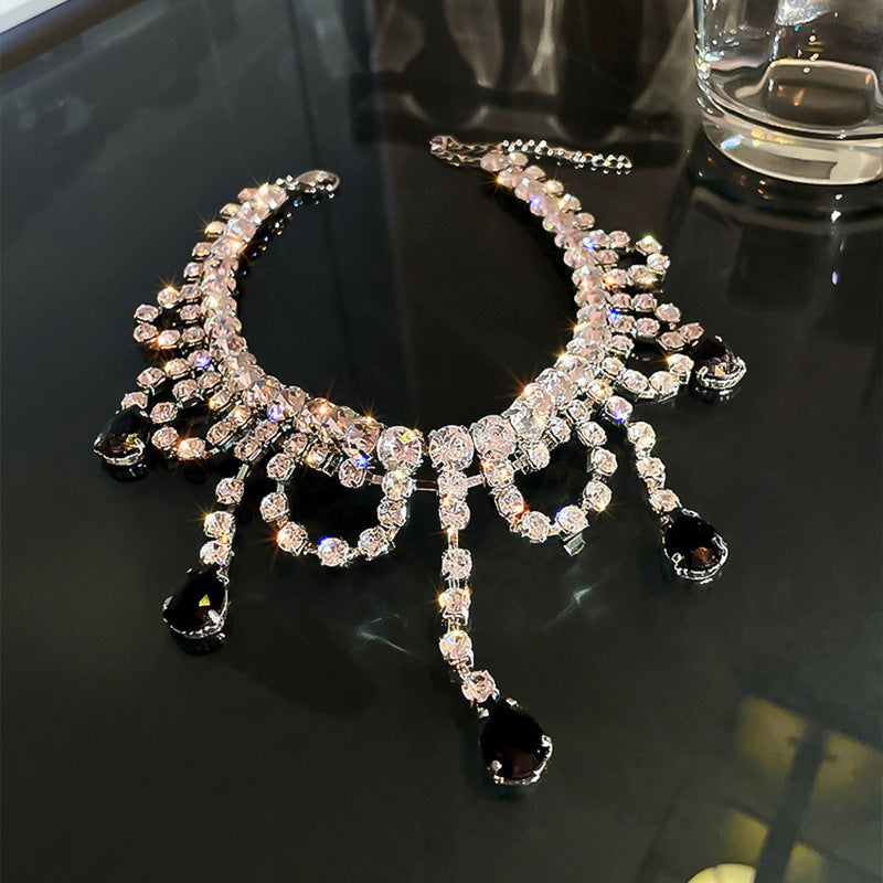 Diamond-Studded Celebrity Clavicle Necklace