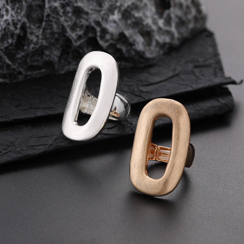 Trendsetting Women's Fashion Ring