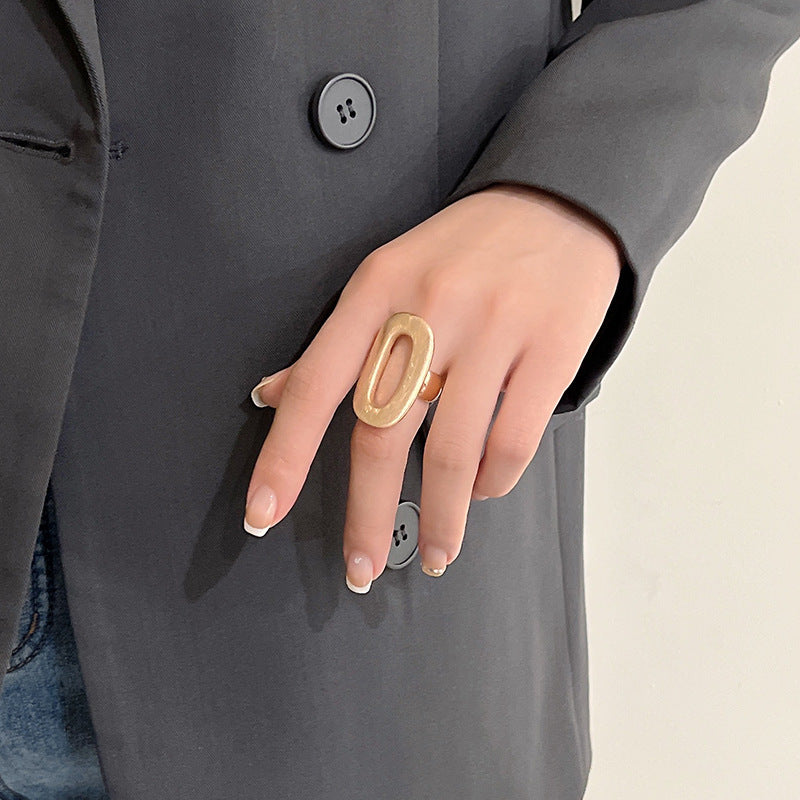 Trendsetting Women's Fashion Ring