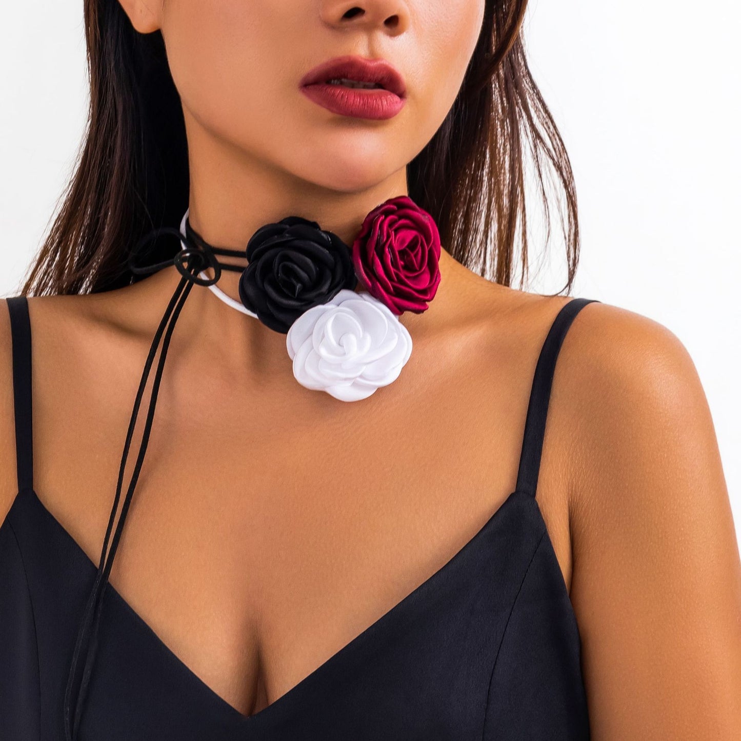 Vintage Rose Lace-up Necklace