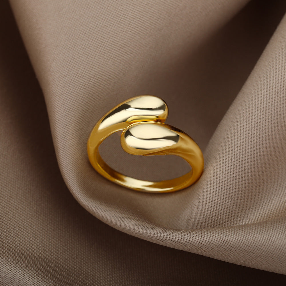 Fashionable Golden Geometric Ring