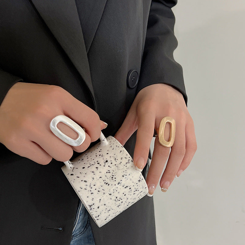 Trendsetting Women's Fashion Ring