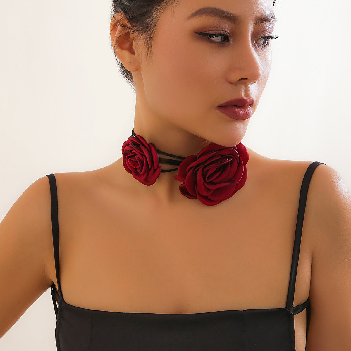 Vintage Rose Lace-up Necklace