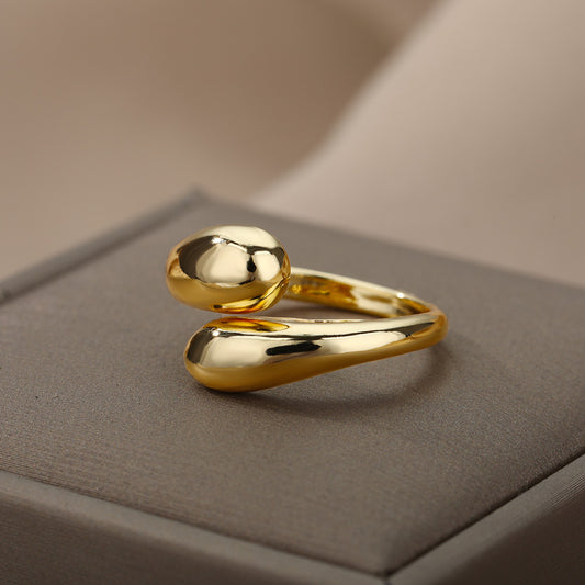 Fashionable Golden Geometric Ring